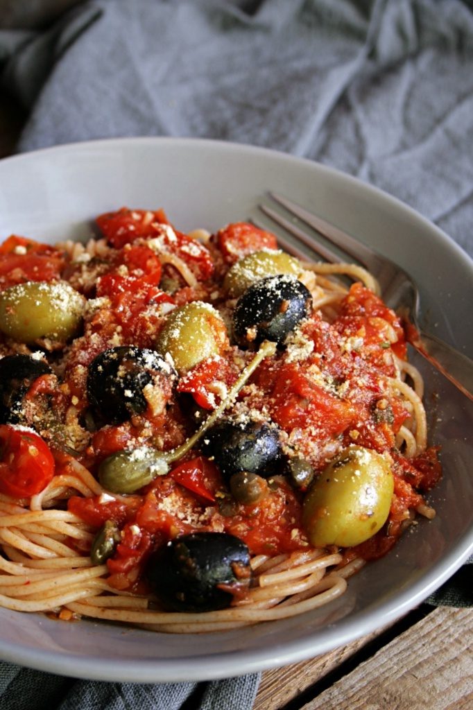 Spicy Spaghetti alla Puttanesca with Cashew Parmesan – Blueberry Vegan