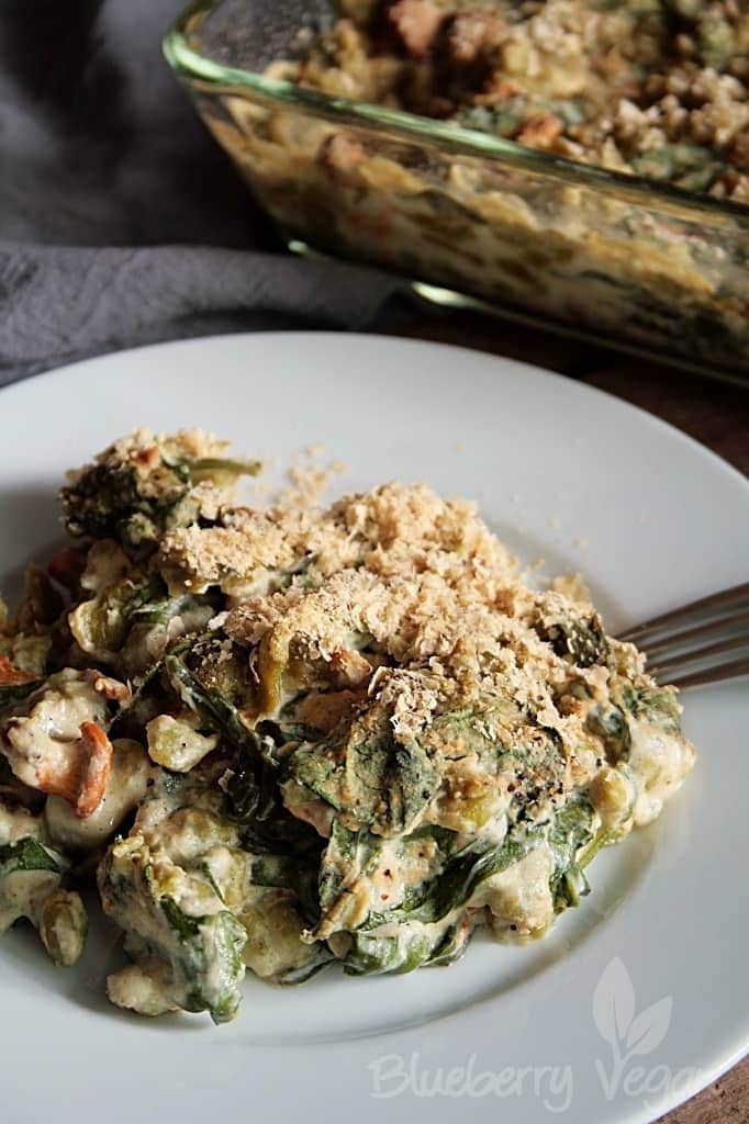 Cremiger Spinat-Spätzle-Auflauf mit Pfifferlingen - Blueberry Vegan