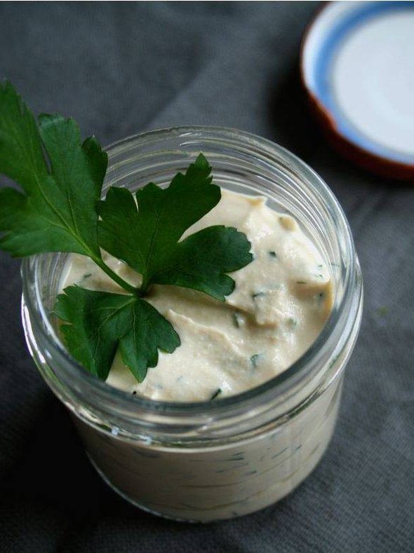 Tofu Frischkäse natur und mit Kräutern