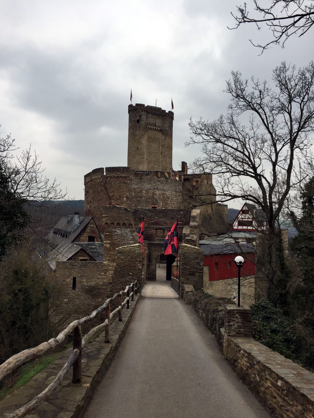 Wanderwochenende im Ehrenburgertal (Brodenbach) und veganes Würstchengulasch