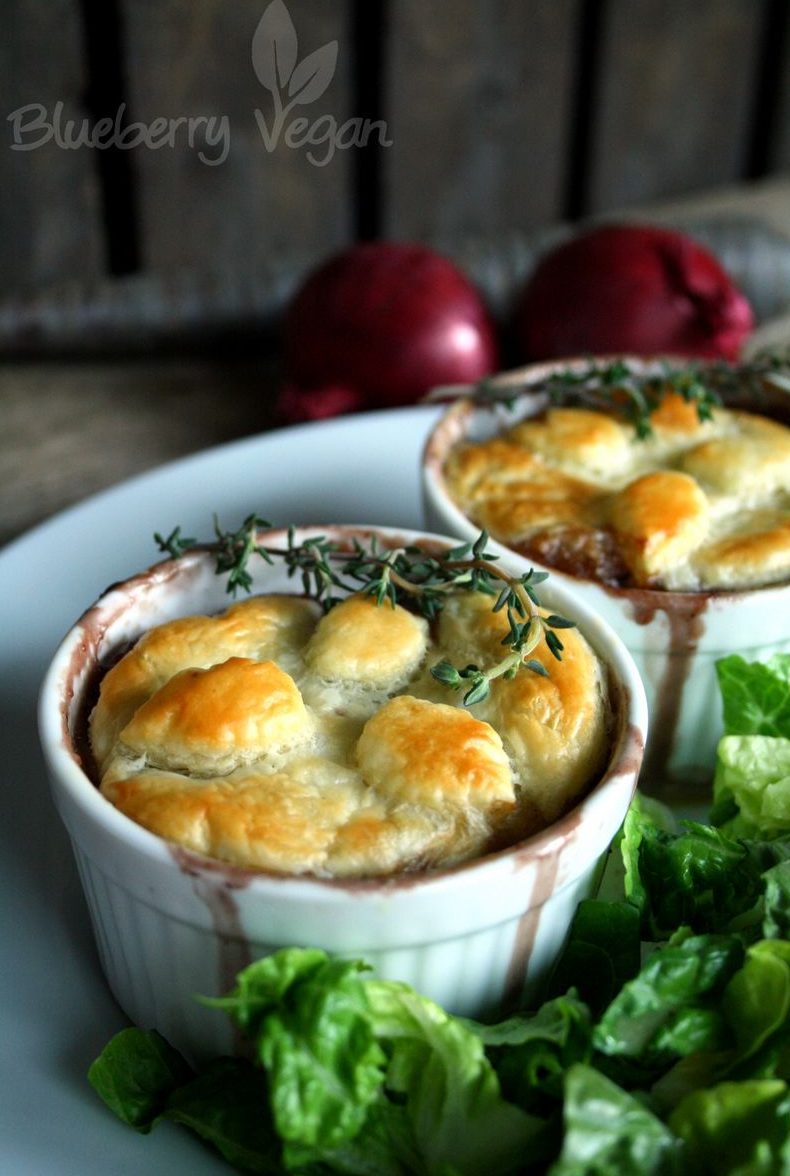 Pilztöpfchen mit Blätterteighaube