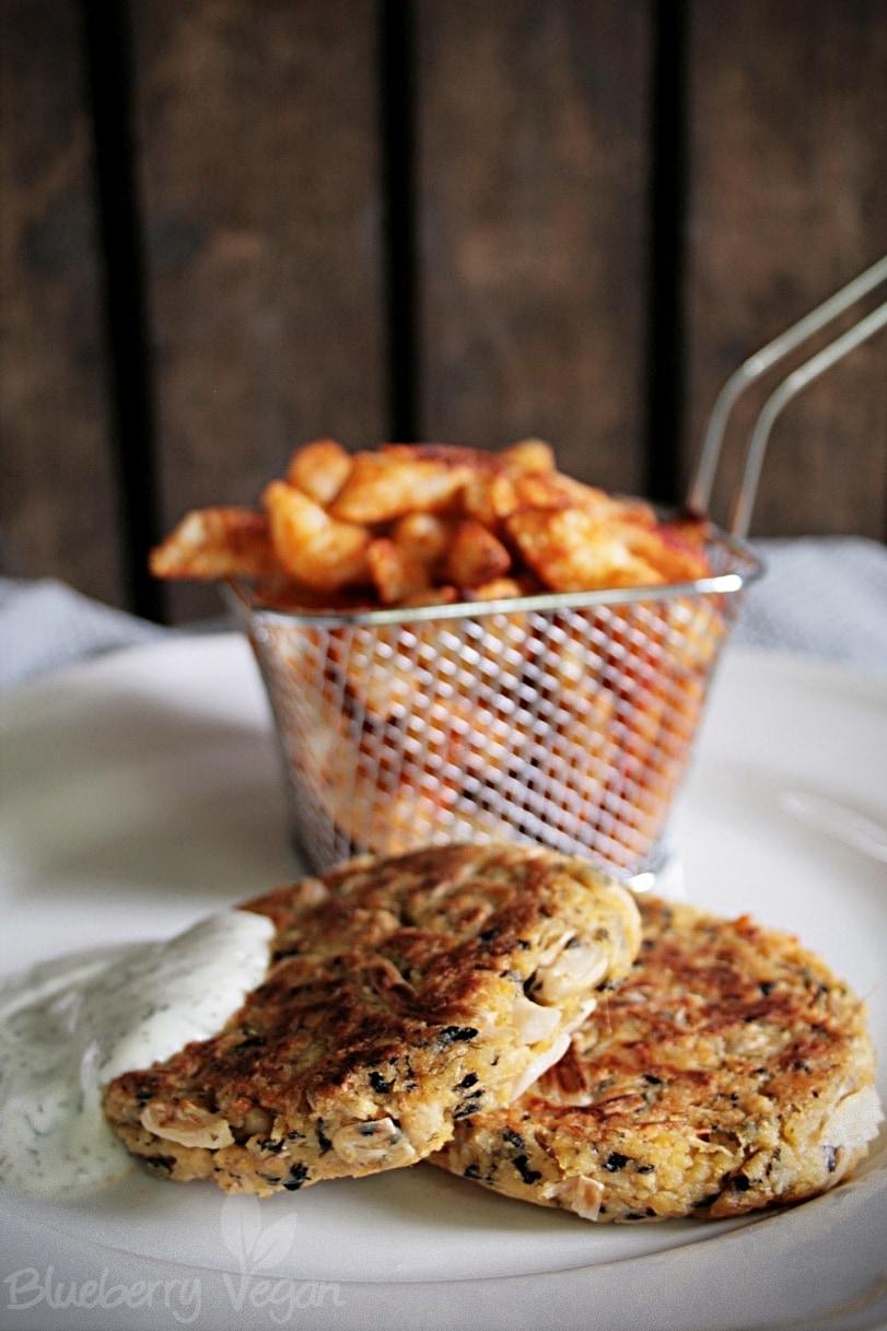 Kohlrabi-Pommes mit veganen Fisch-Frikadellen und Dill-Joghurt-Mayo