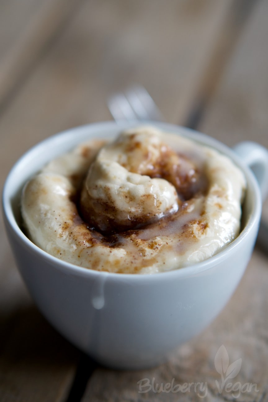 Quick Cinnamon Roll in a Cup