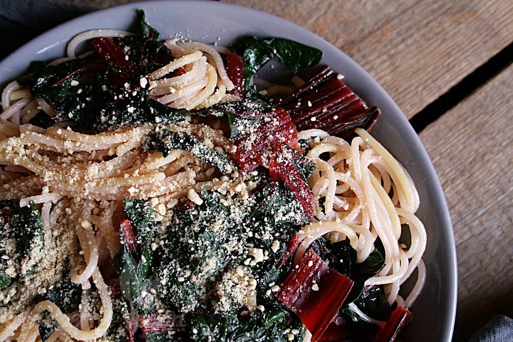 Schnelle Mangold-Spaghetti - Blueberry Vegan