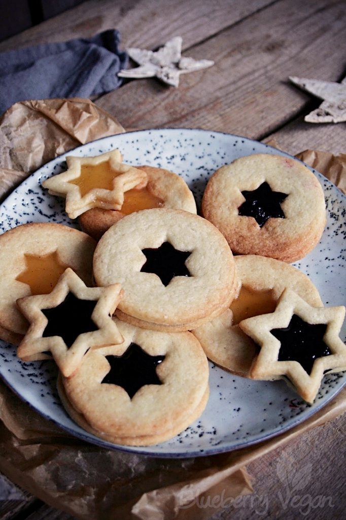 Aus der veganen Weihnachtsbäckerei: Spitzbuben