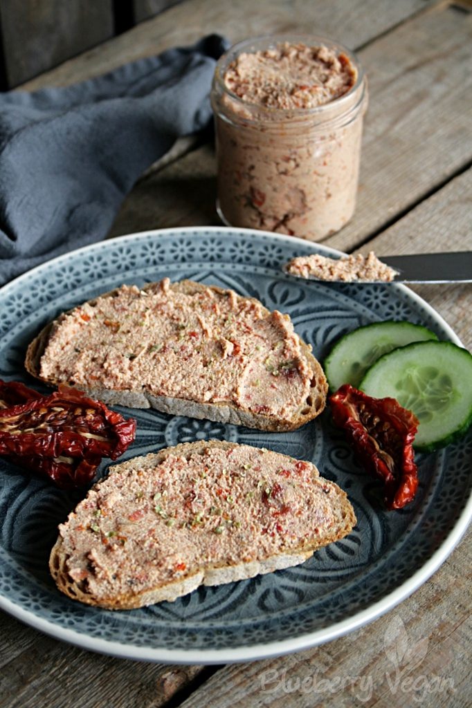 Tofu-Aufstrich mit getrockneten Tomaten