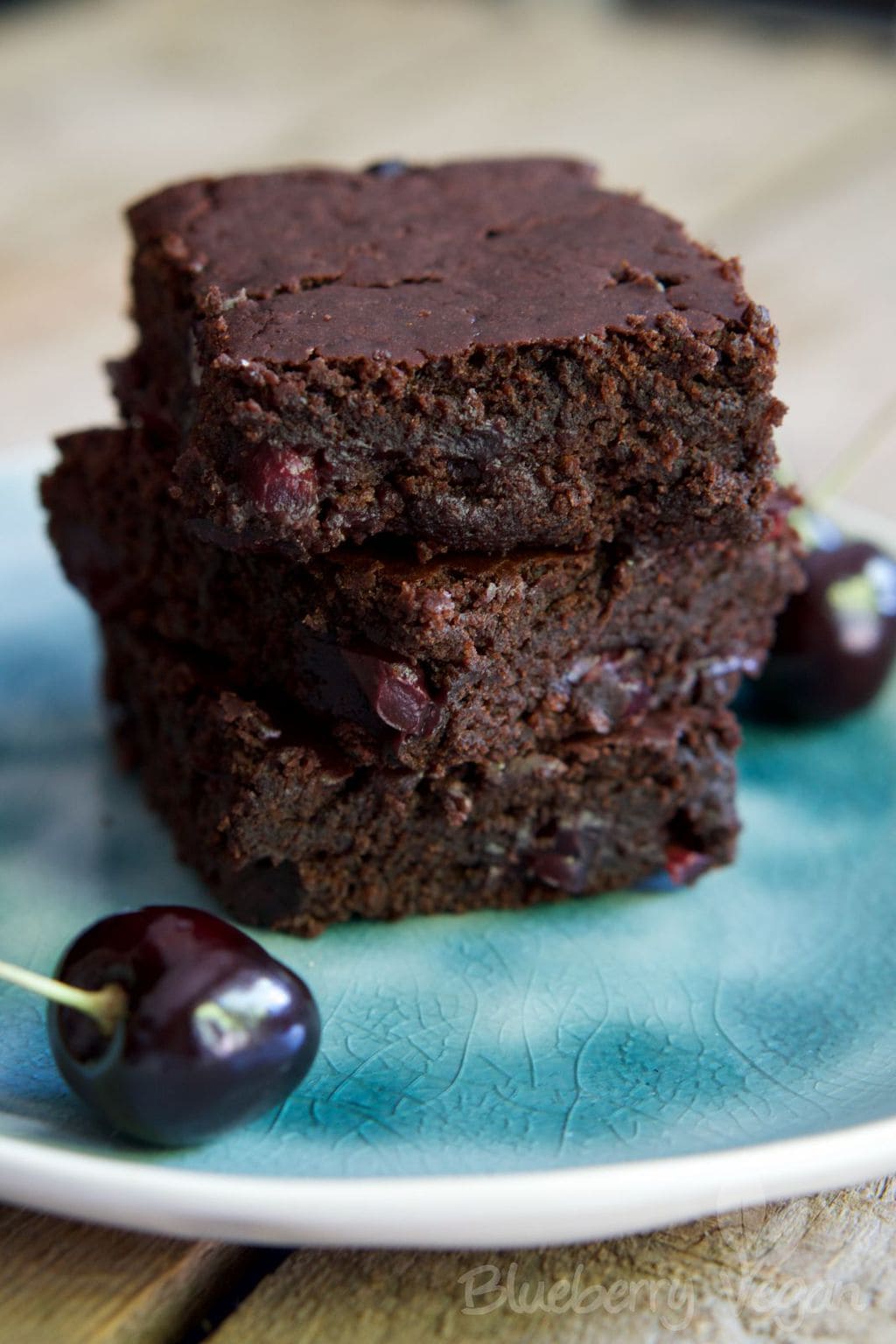 Saftige Kirsch-Brownies - Blueberry Vegan