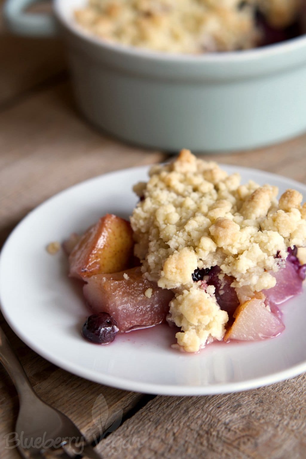 Leckerer Birnen-Blaubeer-Crumble | Blueberry Vegan