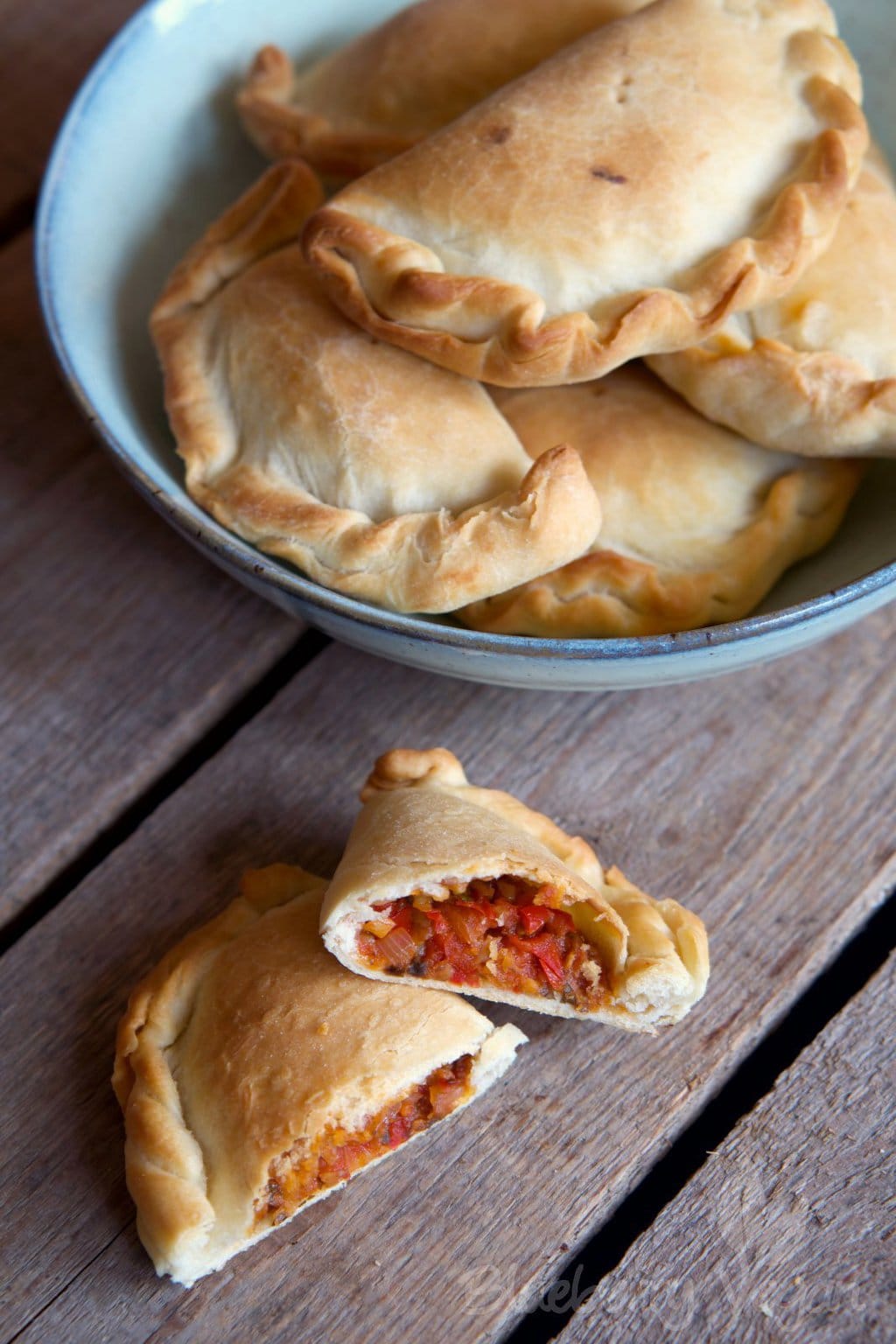 Leckere Empanadas mit Paprika- und Spinatfüllung